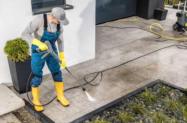 Best Garage Pressure Washing  in Crosby, ND